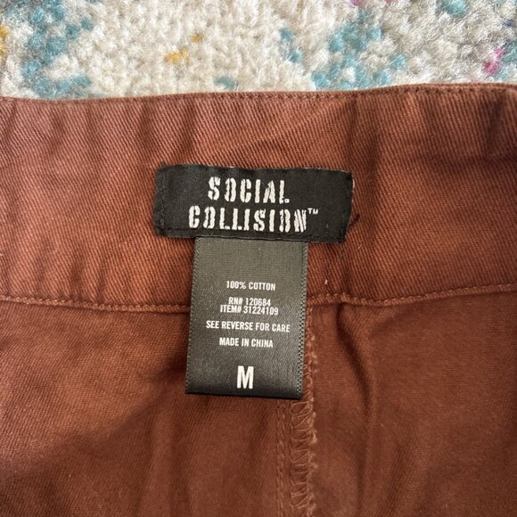 Brown pleated mini skirt - Picture 3 of 4